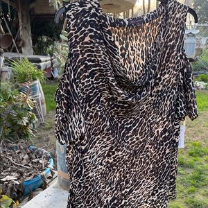 BOLD elements Animal Print Top